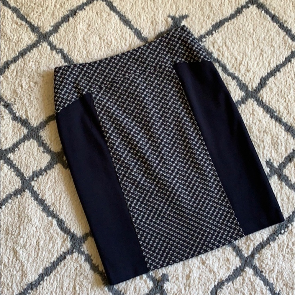 Laundry by Shelli Segal skirt